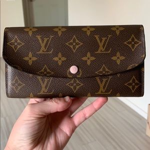 AUTHENTIC LOUIS VUITTON EMILIE WALLET
